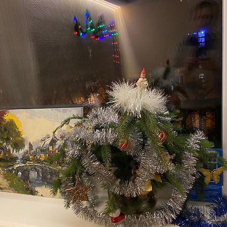 Apartment 30 M2 On Sergei Esenin 11 คาร์คิฟ ภายนอก รูปภาพ