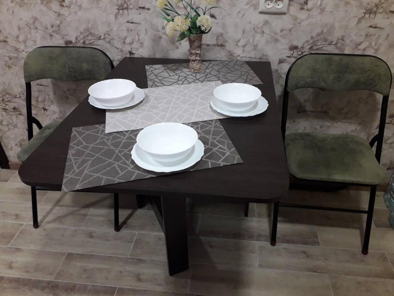 Apartment 30 M2 On Sergei Esenin 11 คาร์คิฟ ภายนอก รูปภาพ