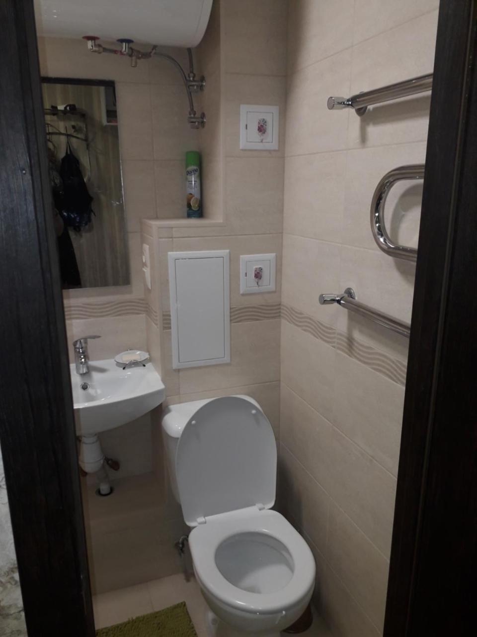 Apartment 30 M2 On Sergei Esenin 11 คาร์คิฟ ภายนอก รูปภาพ