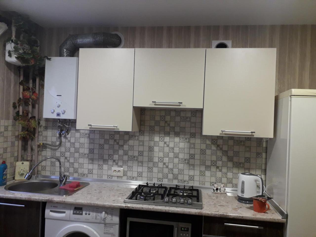 Apartment 30 M2 On Sergei Esenin 11 คาร์คิฟ ภายนอก รูปภาพ