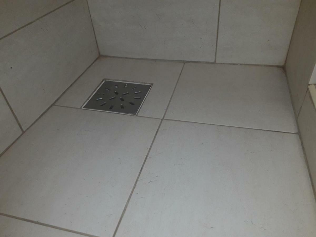 Apartment 30 M2 On Sergei Esenin 11 คาร์คิฟ ภายนอก รูปภาพ